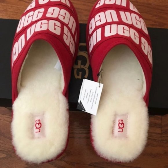 UGG Scuff Graphic Band Red Slipper. Sheepskin. Wool. Size: 10, 12 - Picture 6 of 8